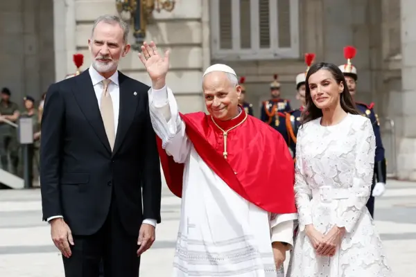 León XIV and Felipe VI mark the Pope's visit to Spain with strong speeches: against those who "fuel the fire of polarization" and the focus on "the pain caused by cases of abuse"
