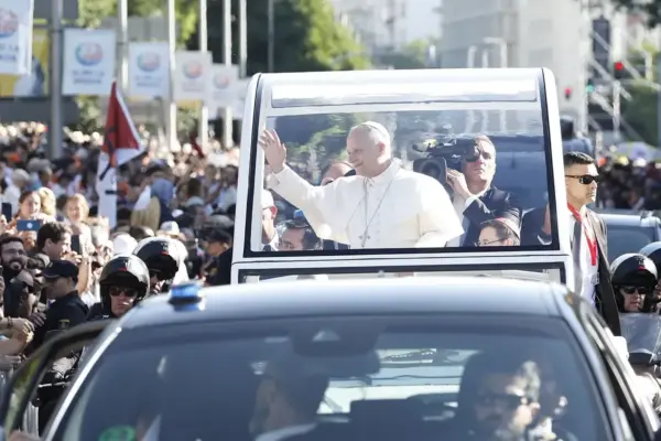 Pope Leo XIV's Mass in Madrid, live today | Leo XIV officiates a mass in Cibeles for more than 1.2 million people, attended by the Royal Family