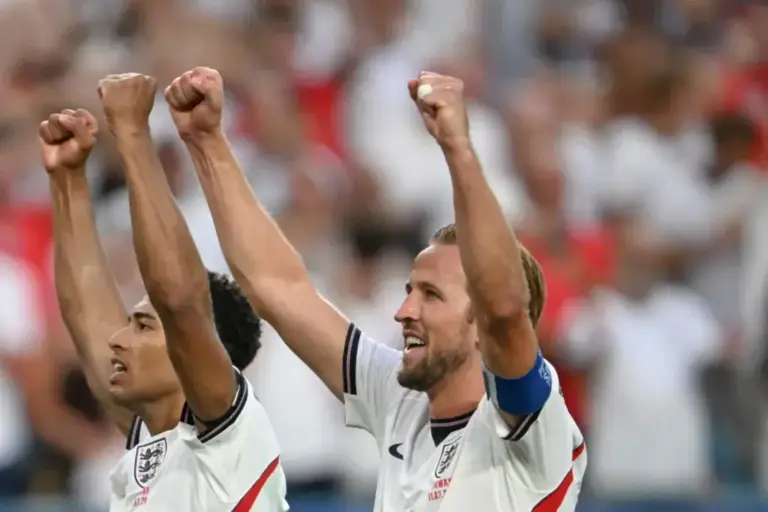 Jude Belligham and Harry Kane