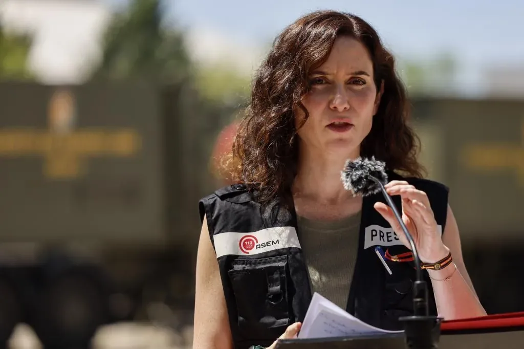 Ayuso announces that she will provide temporary housing and aid for rent and home repairs to those affected by the fires