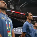 Scaloni's Praetorian Guard: the beginnings in Valencia, the ascendancy over Messi, and the feared 'pensieri'