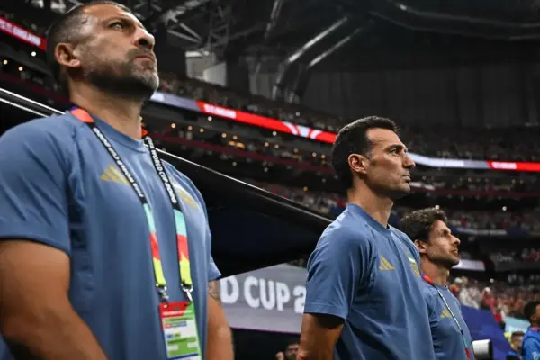 Scaloni's Praetorian Guard: the beginnings in Valencia, the ascendancy over Messi, and the feared 'pensieri'
