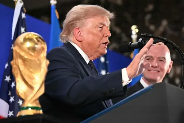 The Royal Family, Rosalía, Bardem, and the lurid reunion of Trump and Sánchez: the red carpet of the World Cup final