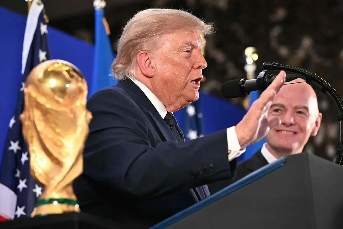 The Royal Family, Rosalía, Bardem, and the lurid reunion of Trump and Sánchez: the red carpet of the World Cup final