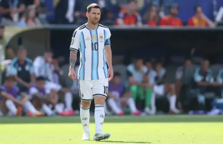 Messi's unexpected and bitter moment: at home, in silence, and amidst a global storm