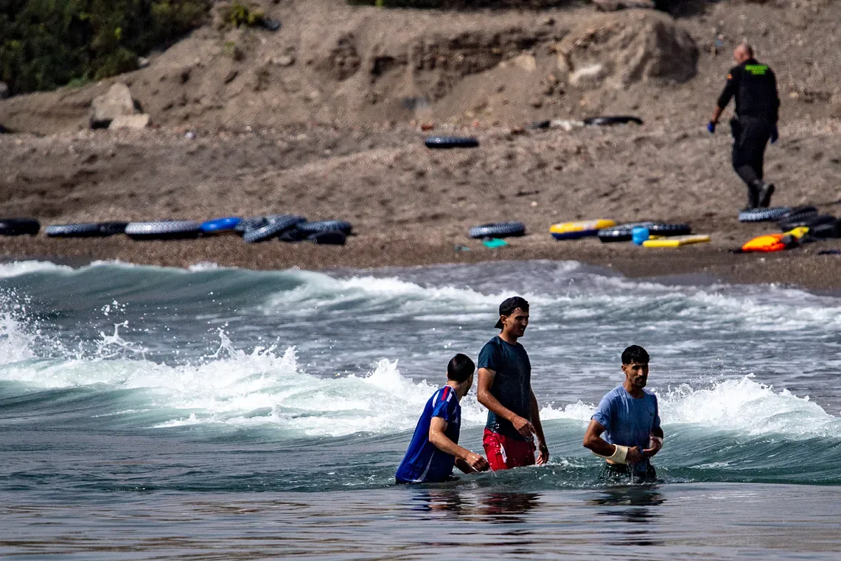 Interior focuses on the mafias and the Supreme Court ruling that prevents 'hot returns' and exonerates Morocco from the avalanche in Ceuta