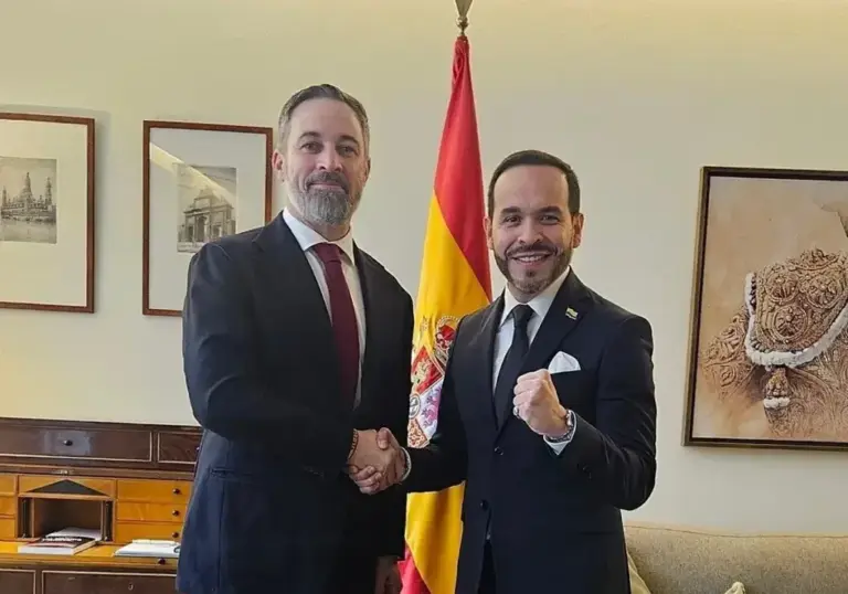 Abascal with Colombian politician Abelardo de la Espriella