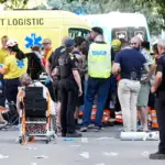 A fire in the Barcelona metro leaves more than 130 affected, several of them transferred to hospitals, and forces the evacuation of the Glòries station and the closure of the Clot station