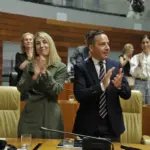 Guardiola y Vox aprueban los primeros presupuestos de la
legislatura y confirman su sintonía actual