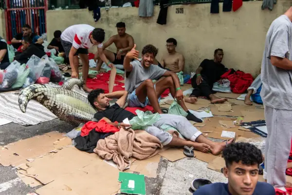 Swimmer arrivals overflow Ceuta with Maghreb immigrants and overwhelm its foreigner center: "It is inevitable to think that there is a 'call' effect"