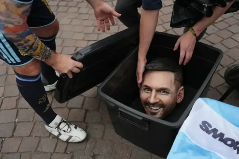 Messi's unexpected and bitter moment: at home, in silence, and amidst a global storm