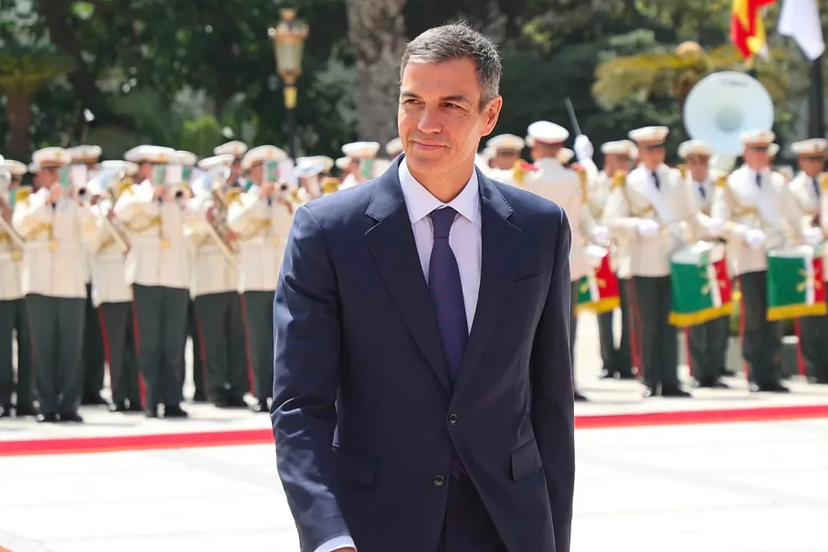 Sánchez celebrates Spain's World Cup victory from Algeria: "It is a victory for all Spaniards"
