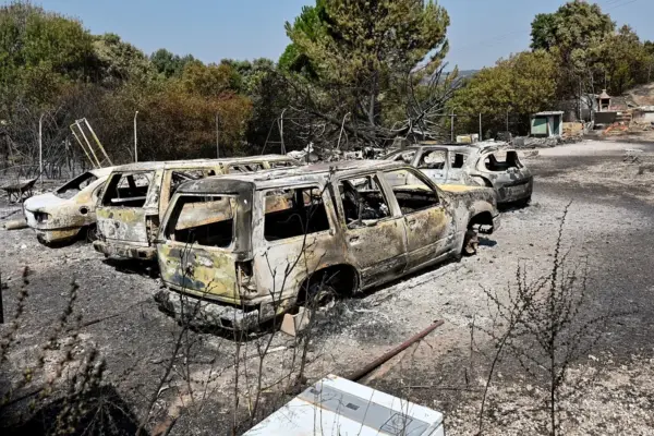 Tour of the villages devastated by fire: "I feel like I'm in a pandemic again, all desert, not a soul"