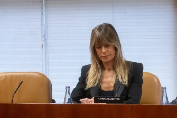 The Madrid Court upholds the jury trial for Begoña Gómez for the crimes of influence peddling and embezzlement and removes the precautionary measures from her