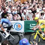 Van der Poel crushes Pogacar with a grueling exhibition on the Champs-Élysées