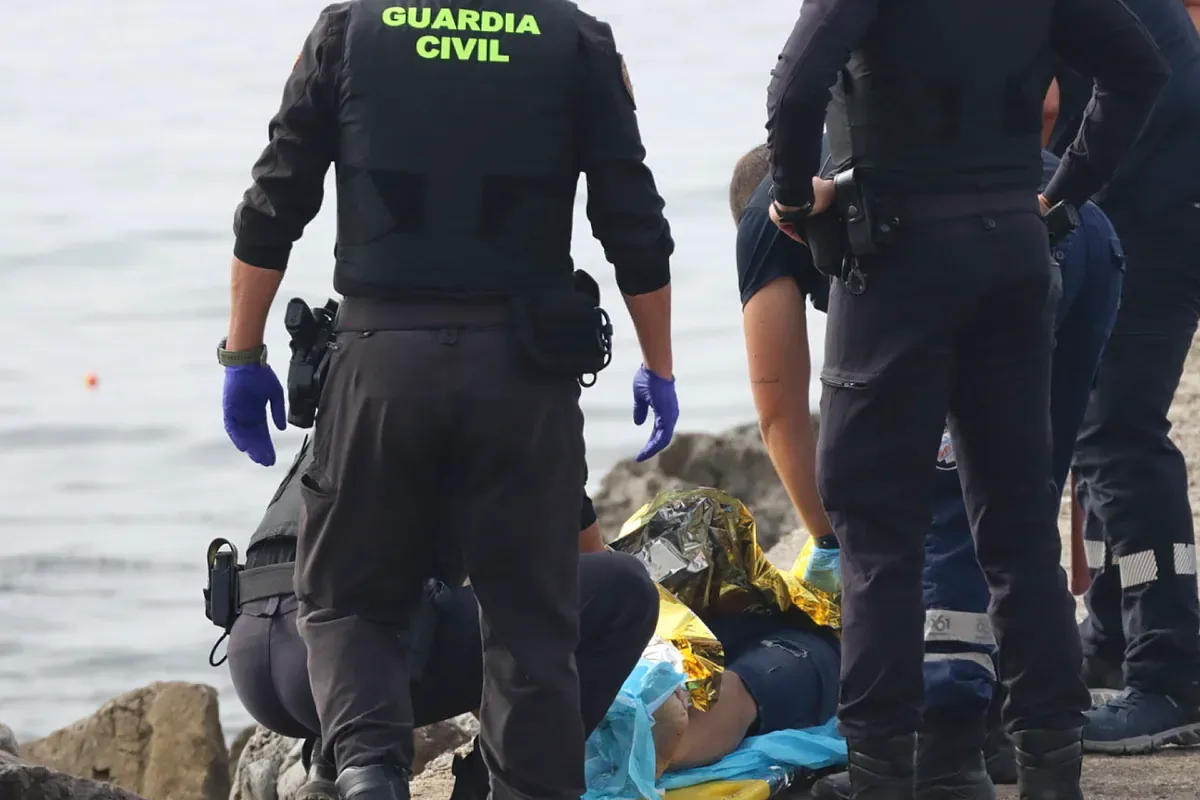 The Government justifies that the Civil Protection System does not allow declaring a national emergency in Ceuta while Viva asks for "the army" to stop the chaos