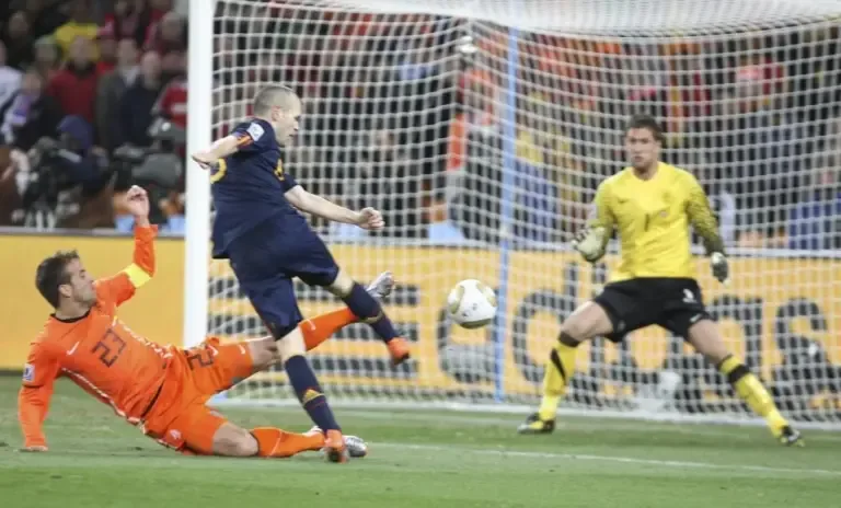 Iniesta scores the winning goal in the 2010 Johannesburg final.