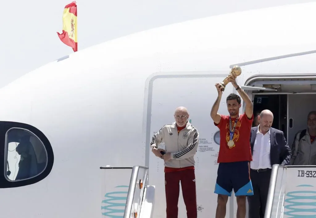 World Cup Celebration in Spain: Latest on the Party and Live Arrival of the Players | The Champions Arrive in Spain with the World Cup Trophy