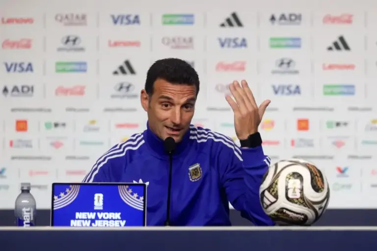 Scaloni, during his last press conference in New York.