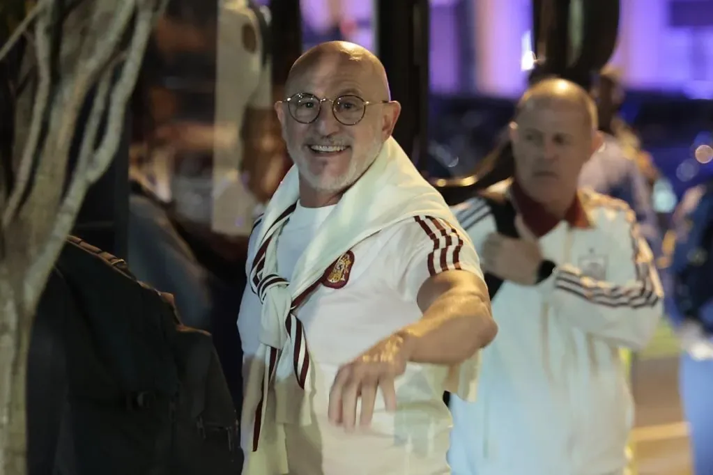 The funny anecdote of the day when Luis de la Fuente met Messi: "In 15 minutes he scored four against us"