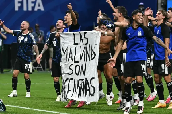 The possible FIFA sanction to Argentina for a banner: "The Malvinas are Argentine"