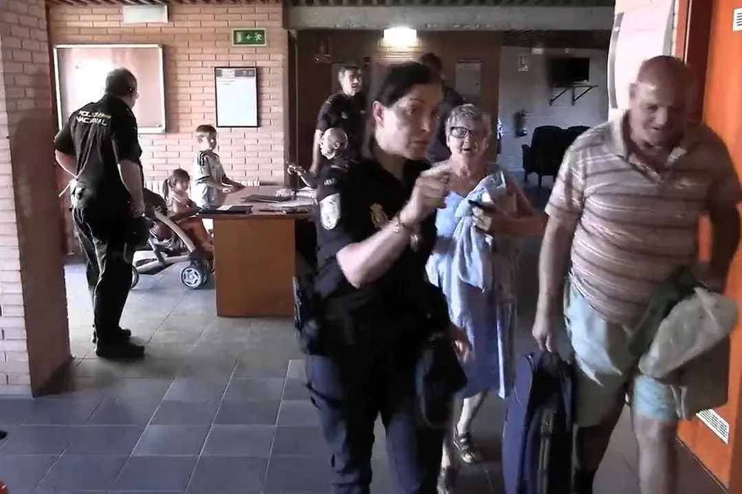 Ávila Police Academy becomes the largest fire refuge: today it will close the day with 1,500 evacuees