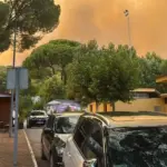 The Pelayos de la Presa campsite, two sides divided by a street after the fire: one side saved and the other, "devastated"