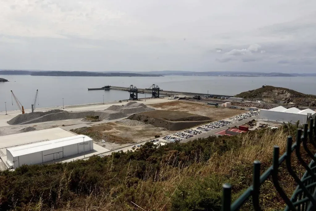 Army reports warn of security risk for the China factory in Ferrol: "It is a threat"