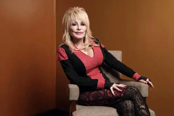 Dolly Parton dies, country star, actress and pop icon