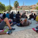 The voices of the neighborhoods of Ceuta that "are neither left nor right" warn that "children lose their childhood this way"