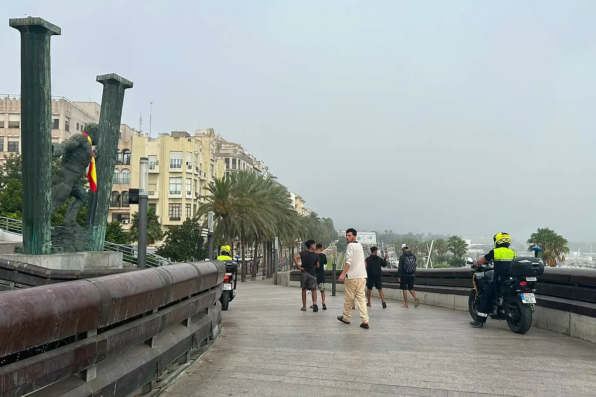 The Marlaska return operation, halfway: Dozens of Maghrebis still roam the center of Ceuta and hundreds in its neighborhoods