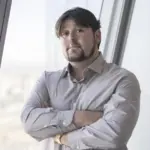 Interpol arrests Basque businessman Hamlyn in Abu Dhabi, the mastermind of a 154 million fraud who negotiated his impunity with Leire Díez