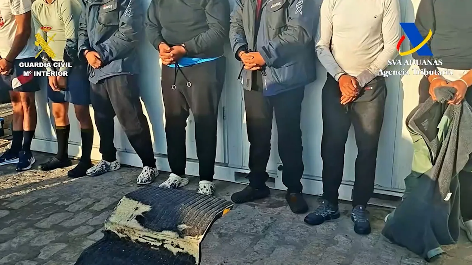 Ten arrested after shooting attack from a drug speedboat against a Civil Guard patrol boat in the waters of Huelva