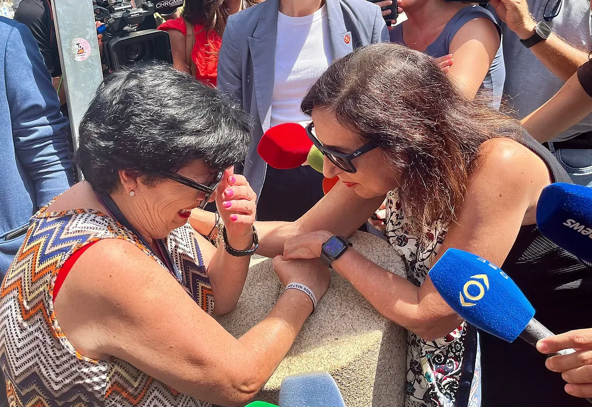 "I'm very scared": the woman who moved Robles in his tense reception in Ceuta