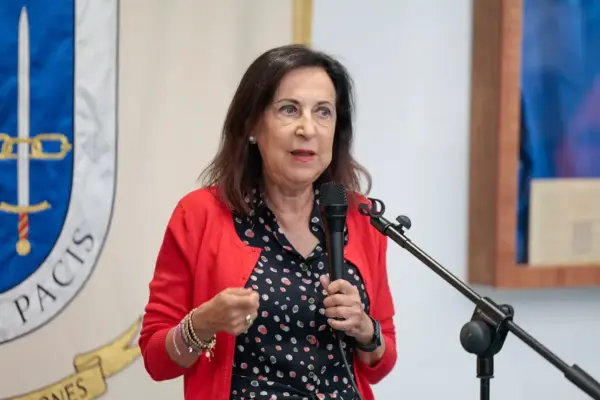 Robles postpones her appearance in the Senate to be more "precise and thorough" in her explanations about the Ceuta crisis