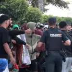 Police fire shots into the air to disperse a settlement of thousands of immigrants in Ceuta: "There were brawls, sexual assaults..."