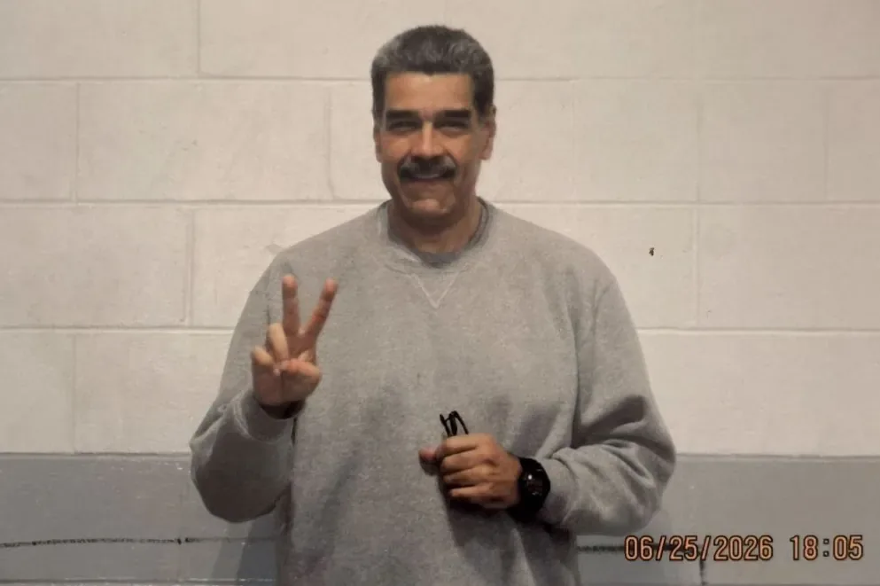 Photos of Nicolás Maduro from his prison in New York, smiling and in a gray tracksuit: "We are firm"