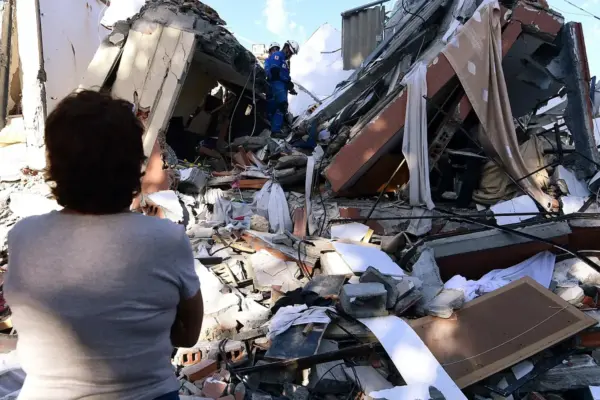 Colombia facing earthquakes: when the risk is also built