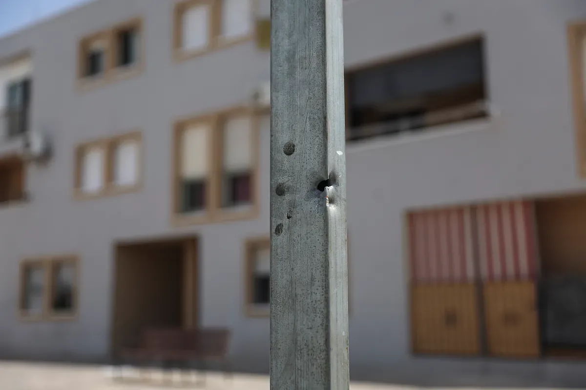 The Civil Guard confirms the location of the weapons used by the hooded men in the Isla Cristina shooting in which three people died