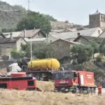 One dead and three injured as a UME fire truck overturns in the Las Peñas de Riglos fire