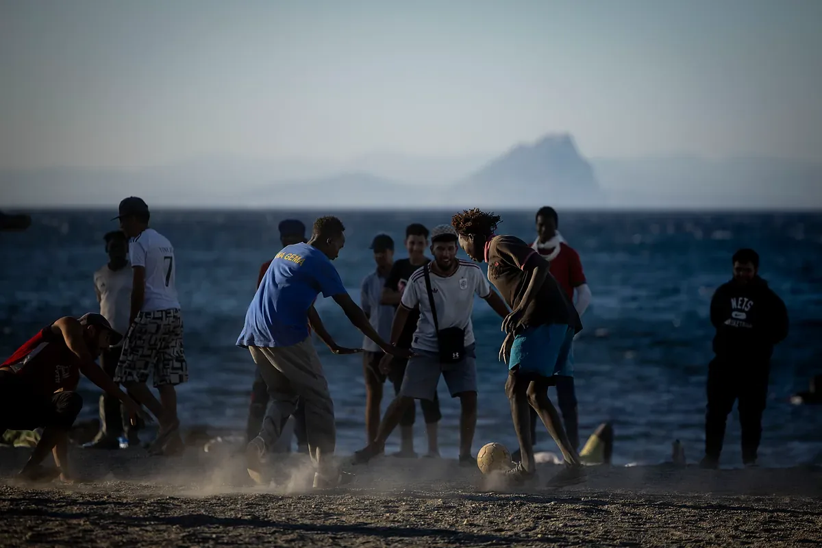 Vox rules out a break between the governments and the PP over the distribution of migrant minors from Ceuta: "The current situation is different"