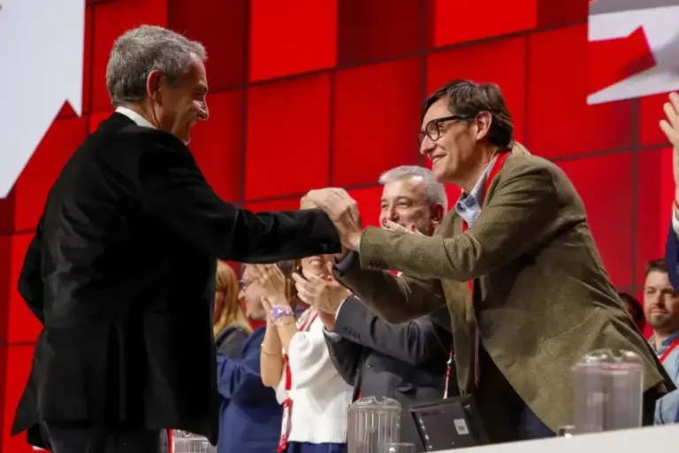 Zapatero and Illa during the 2024 Catalan electoral campaign