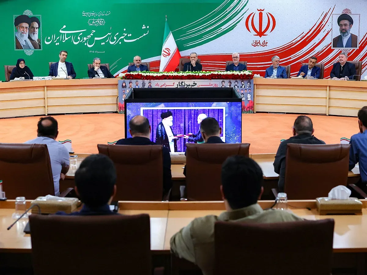 Iran and Oman redraw the map of Hormuz without Washington