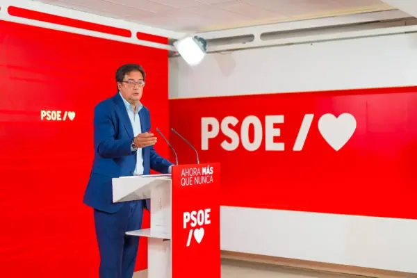 The PSOE will report the purchase of the penthouse in Chamberí to the Madrid Economic Crimes Prosecutor's Office: "It is a colossal botch"