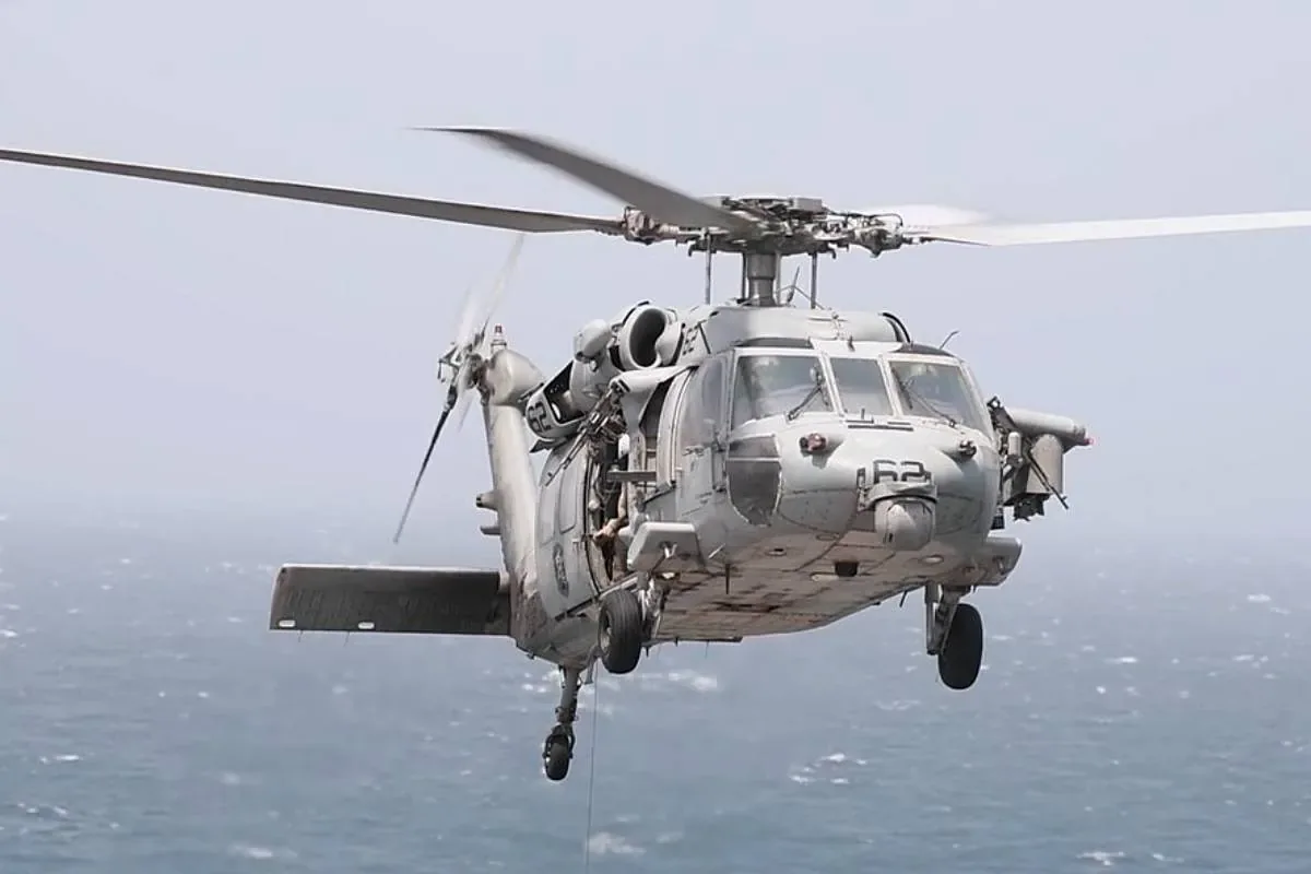 The US military opens fire on a Panamanian-flagged ship that attempted to break the blockade in Iran