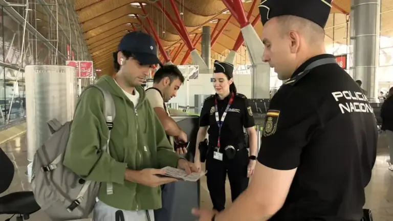 Control en el aeropuerto del Prat, en Barcelona.