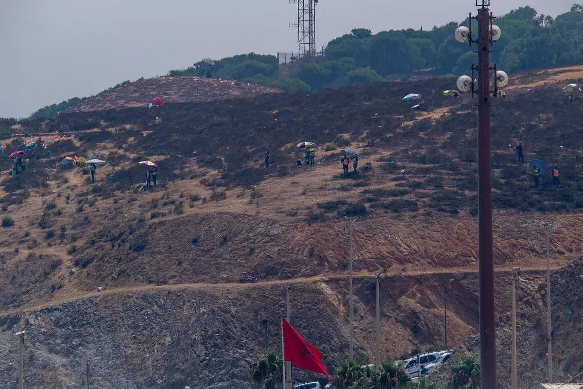 "Would be a worldwide ridicule": Morocco installs concertinas and deploys water cannons to prevent another jump on 15-A