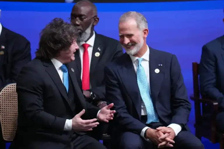 The King and the Argentine leader during the inauguration
