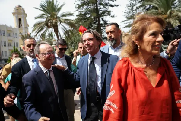 Aznar lashes out at the Government's passivity in Ceuta: "National integrity does not take vacations"
