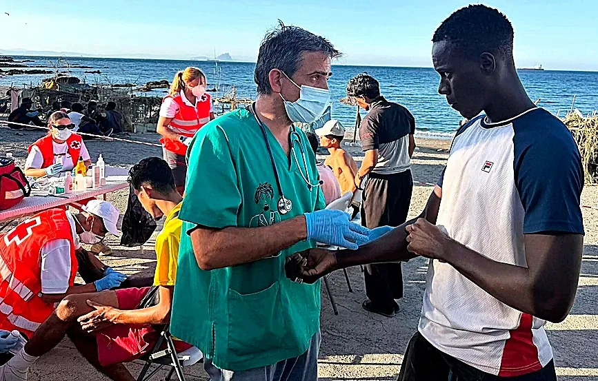 Only two volunteer doctors for 10,000 migrants in Ceuta: "We are close to a true public health crisis"